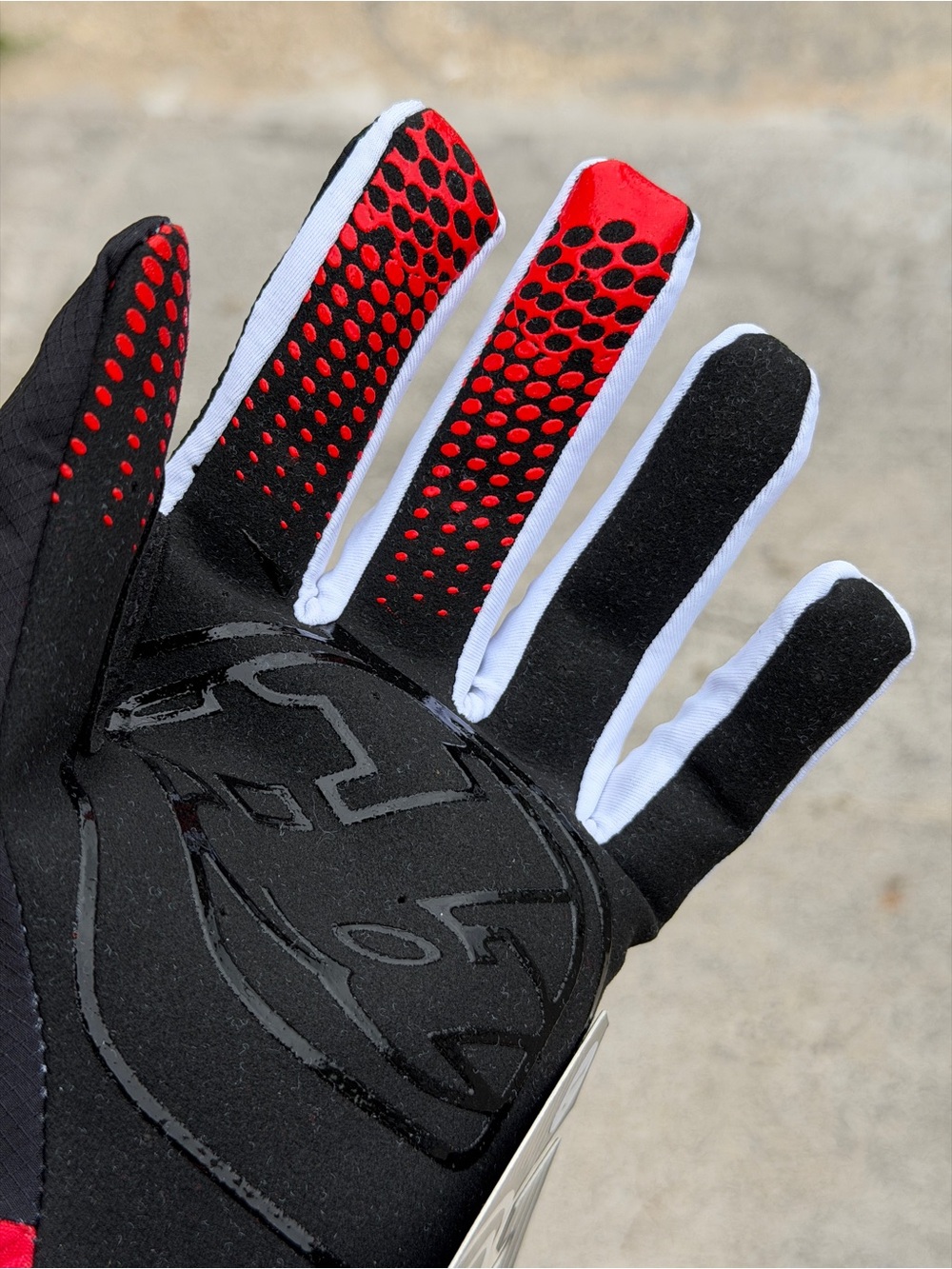 Gloves - Picture 11 of 11
